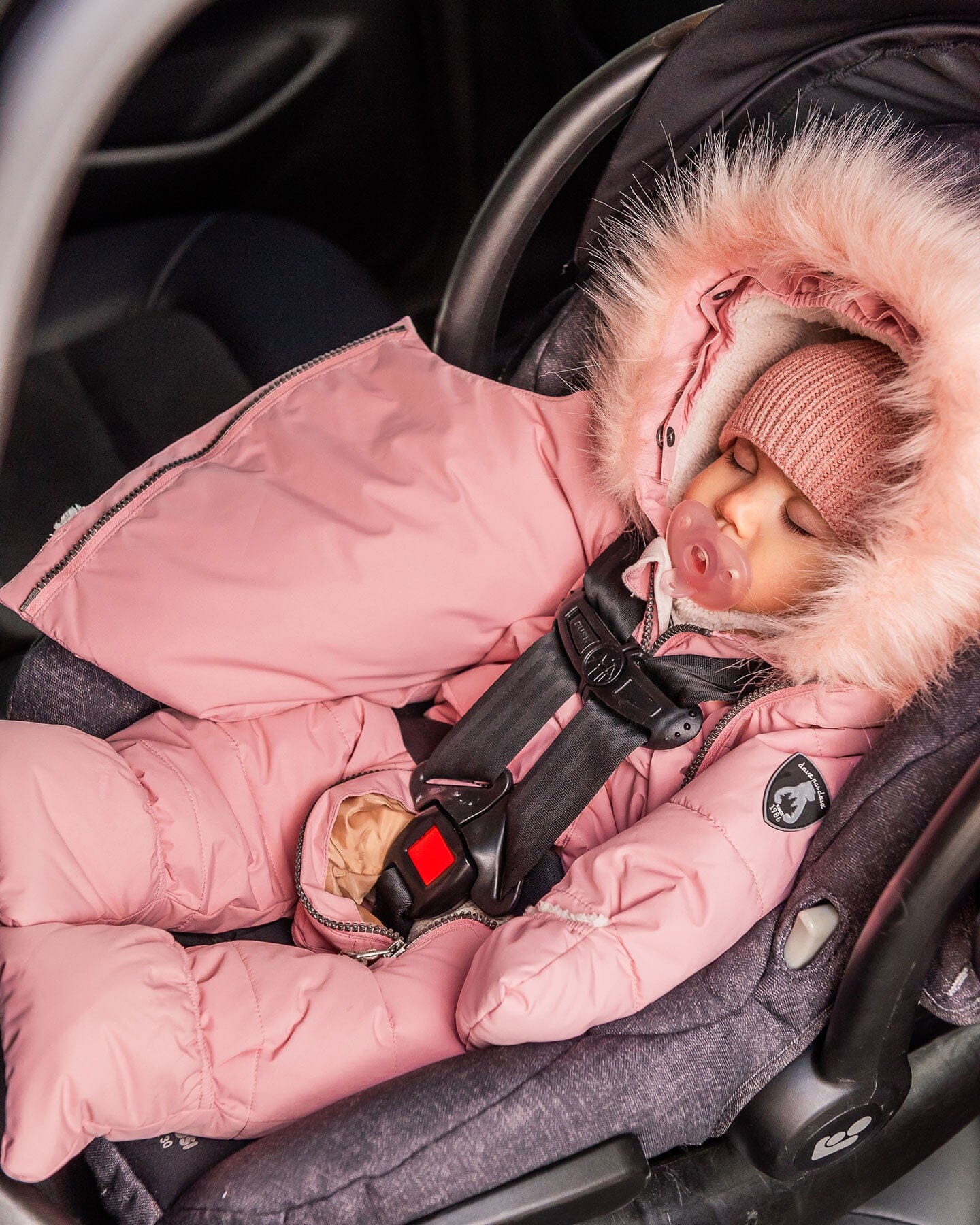 One-Piece Baby Snug Snowsuit Designed For Car Seat Dark Gray Blue Snowsuits Deux par Deux 